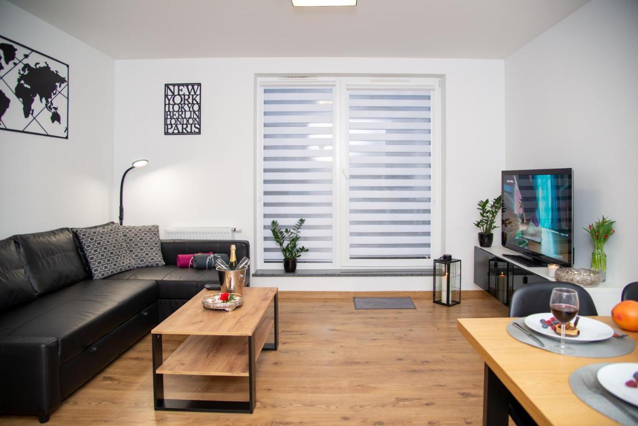 Maya'S Flats & Resorts 49 - Spacious 3 Rooms Apartment In Szafarnia Gdansk Ngoại thất bức ảnh