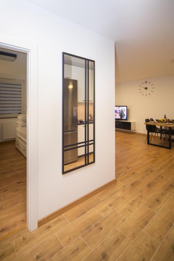 Maya'S Flats & Resorts 49 - Spacious 3 Rooms Apartment In Szafarnia Gdansk Ngoại thất bức ảnh