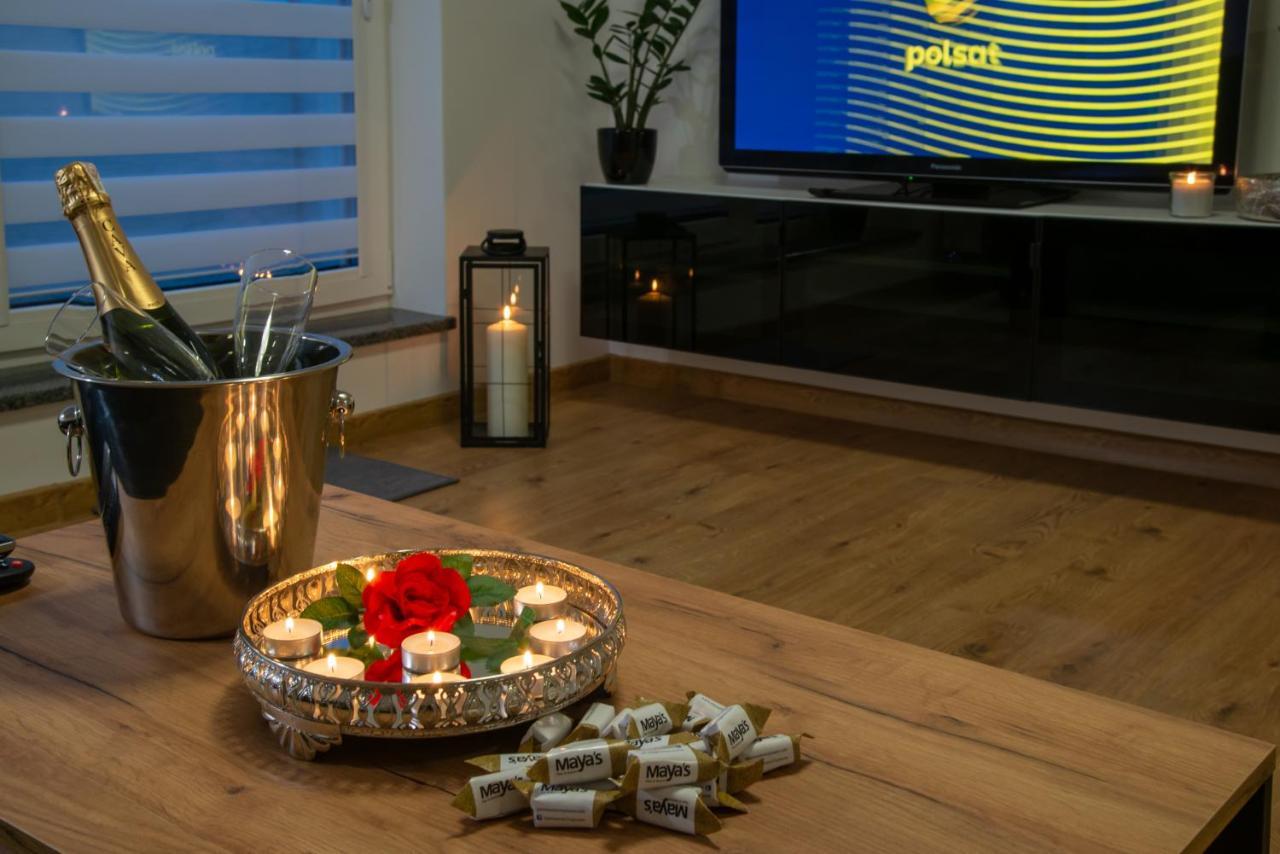 Maya'S Flats & Resorts 49 - Spacious 3 Rooms Apartment In Szafarnia Gdansk Ngoại thất bức ảnh