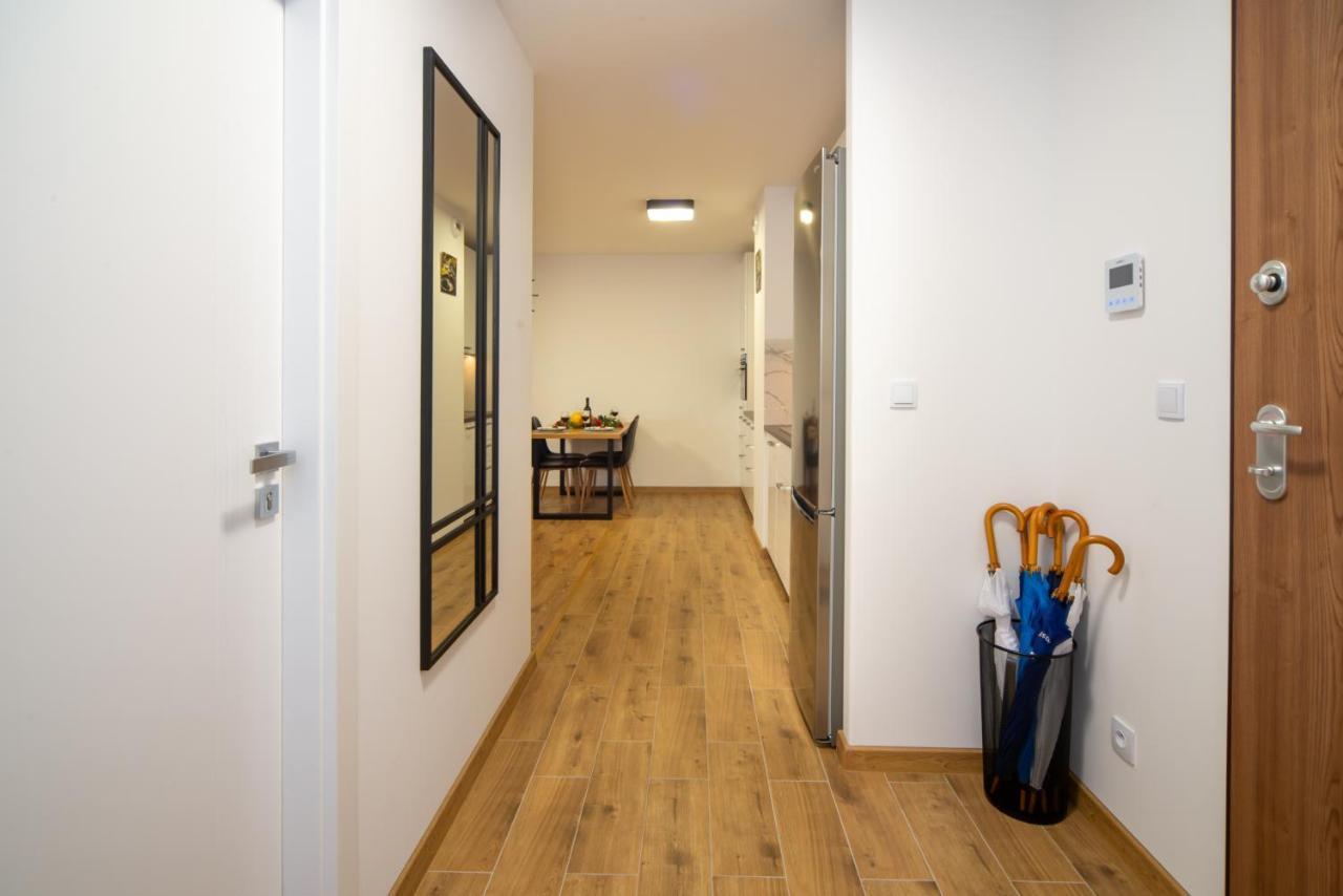 Maya'S Flats & Resorts 49 - Spacious 3 Rooms Apartment In Szafarnia Gdansk Ngoại thất bức ảnh